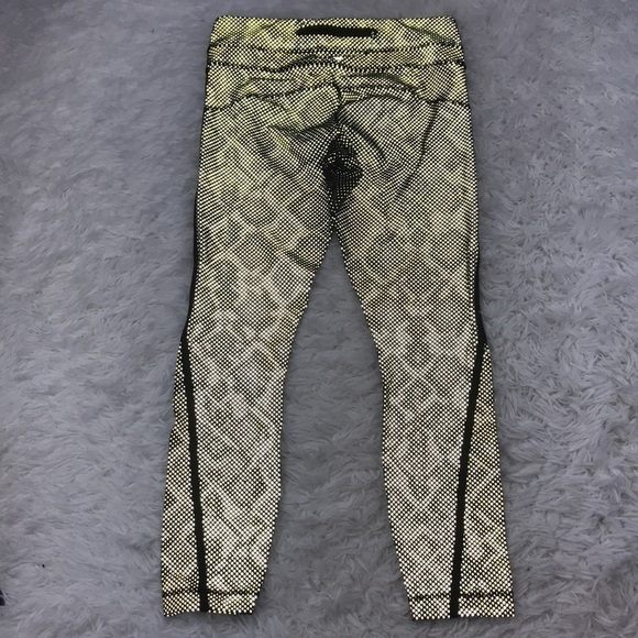 Lululemon Lights Out Pace Tight Ravish Reptile - Picture 13 of 17